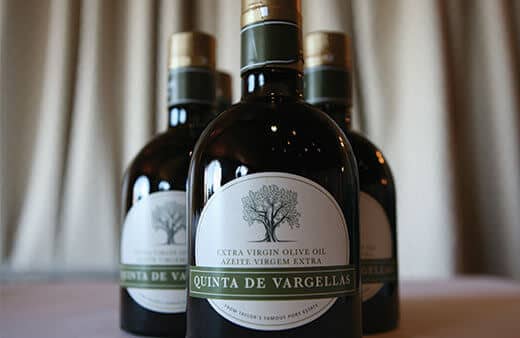 La quinta de Vargellas produit l’une des meilleures huiles d’olive de la vallée du Douro. Issue d’une première pression à froid, elle est...