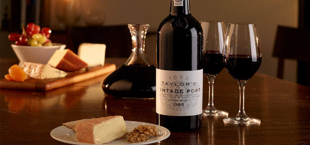 Sentinels Vintage Port represents a harmonious fusion of wines from Taylor Fladgate's four heritage properties, located in the heart of the...