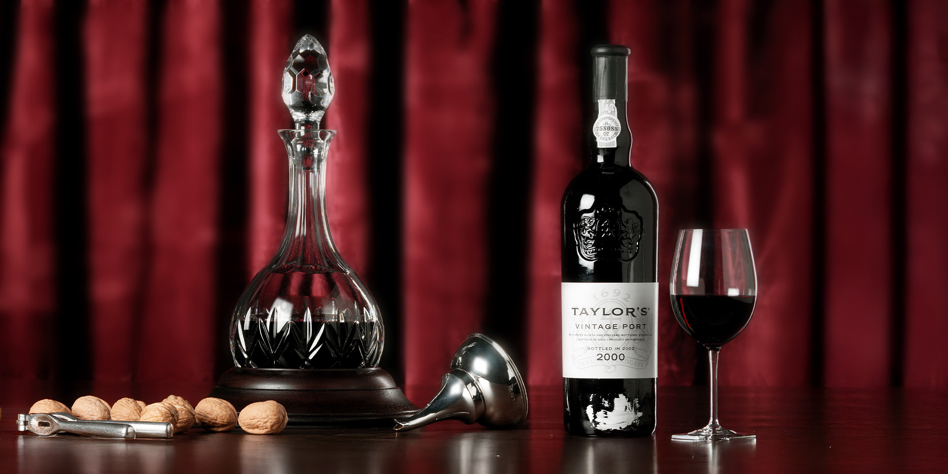 Decanting Port - You don't need to be an expert to serving port wine, but there are some serving techniques which will help you to enjoy...