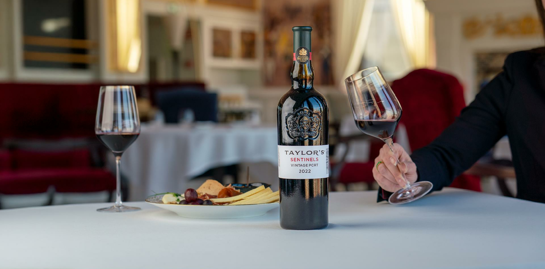 Sentinels Vintage Port represents a harmonious fusion of wines from Taylor’s four heritage properties, located in the heart of the...